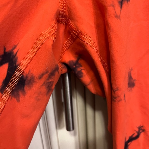 Lululemon Wunder Train High Rise Leggings Size 6 Tie Dye - Picture 11 of 11